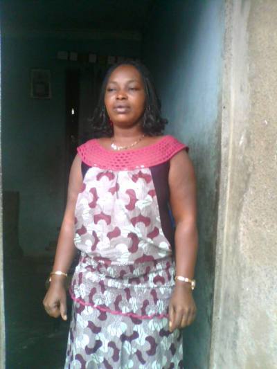 Robertine 38 Jahre Abidjan Elfenbeinküste