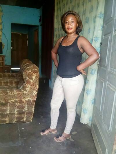 Elise 34 ans Djoum Cameroun