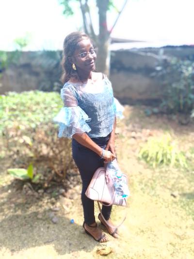 Leontine 39 ans Ask Me Cameroun