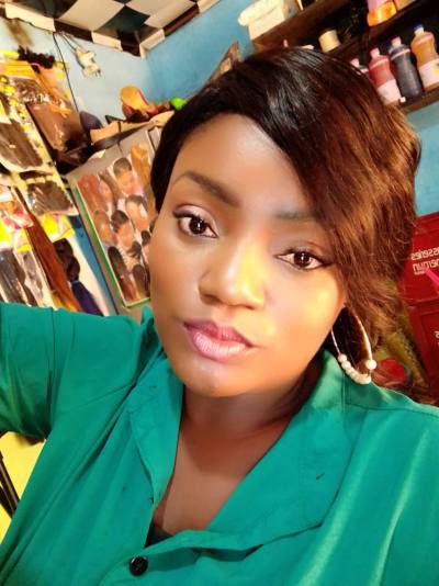 Angelique 35 ans Yaounde Cameroun