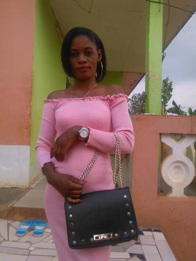 Armelle 33 ans Yaoundé Cameroun