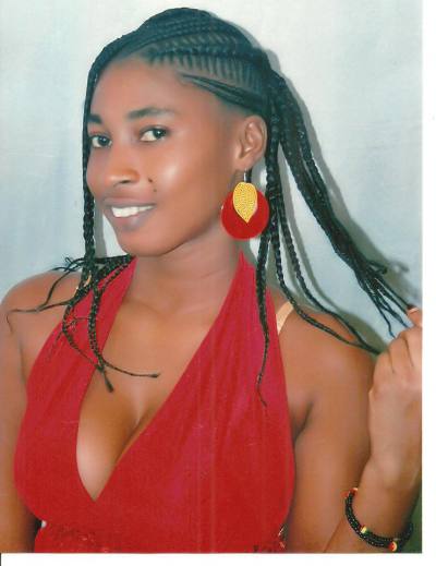 Adrienne 35 ans Dokui Côte d'Ivoire