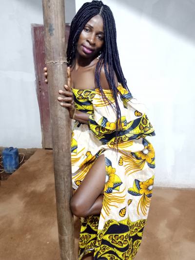 Laurine 41 ans Yaoundé Cameroun