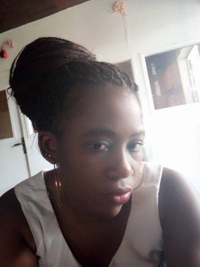 Sylvanie 32 ans Douala  Cameroun
