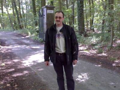 Yves 62 years Courcelles Belgium