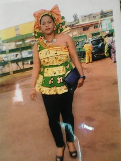 Mariam 50 Jahre Douala  Kamerun
