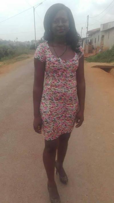 Josiane 34 ans Yaounde4eme Cameroun