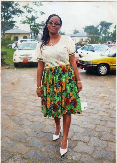 Amandine 46 ans Yaoundé Cameroun