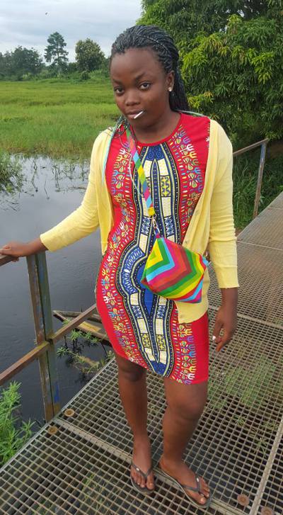 Arlette 31 Jahre Douala  Kamerun