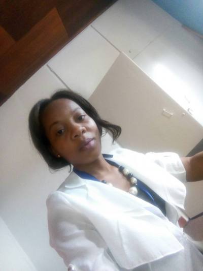 Maria 35 Jahre Yaoundé  Kamerun