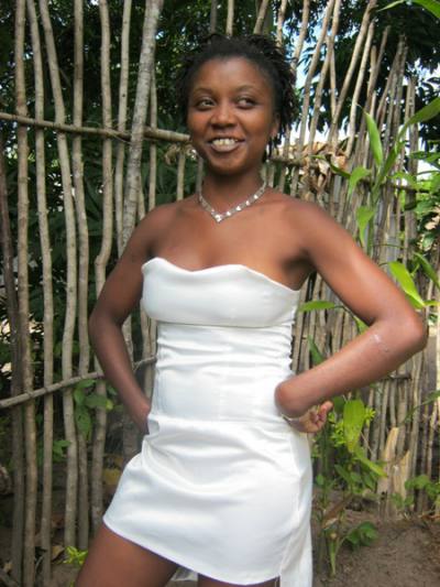 Cynthia 31 Jahre Sambava Madagaskar