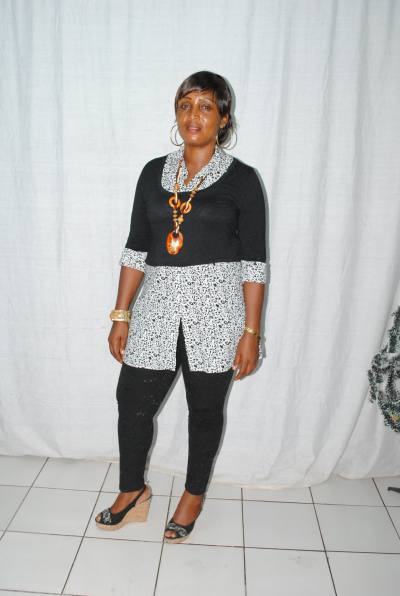 Beatrice 47 ans Douala Cameroun