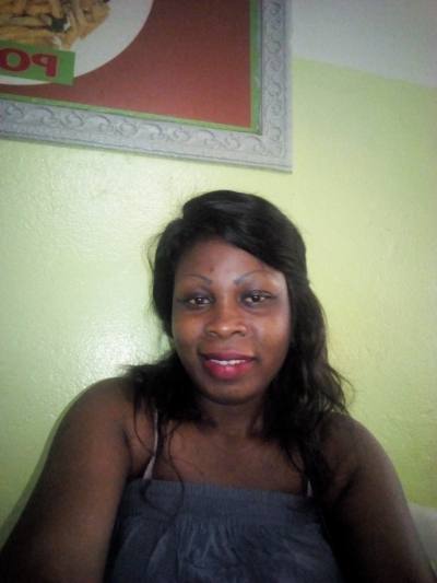 Paulette 32 ans Yaoundé Cameroun