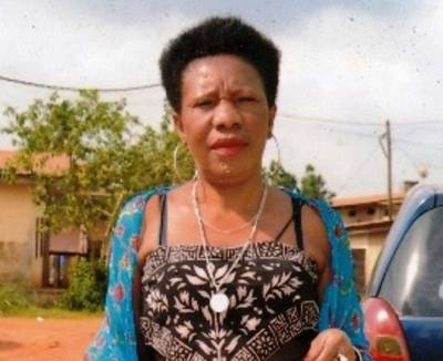 Josiane 49 Jahre Yaoundé Kamerun