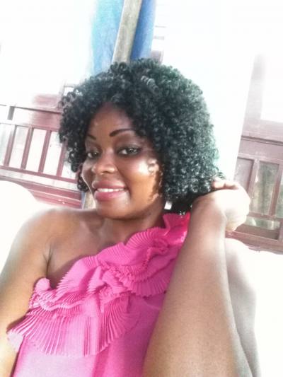Pauline 33 ans Yaoundé Cameroun