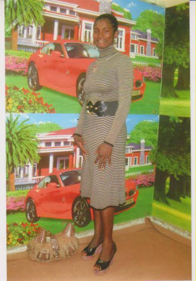 Brigitte 37 ans Yaounde Cameroun