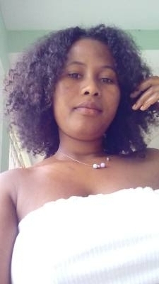 Estelle 23 Jahre Sambava Madagascar