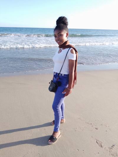 Jeanne 22 ans Toamasina  Madagascar