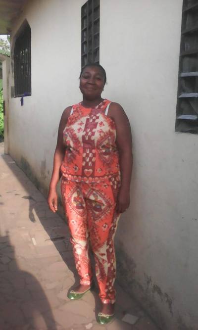 Julienne 45 Jahre Douala Kamerun