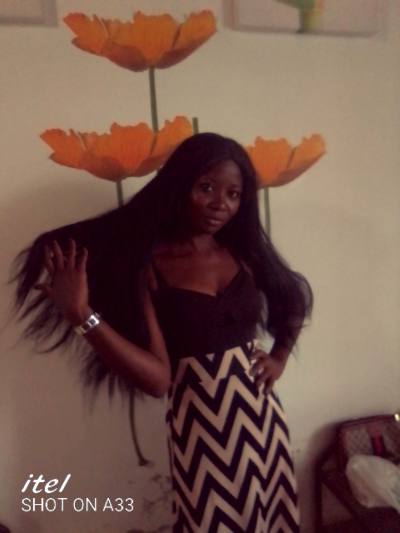 Erica 32 ans Centre  Cameroun