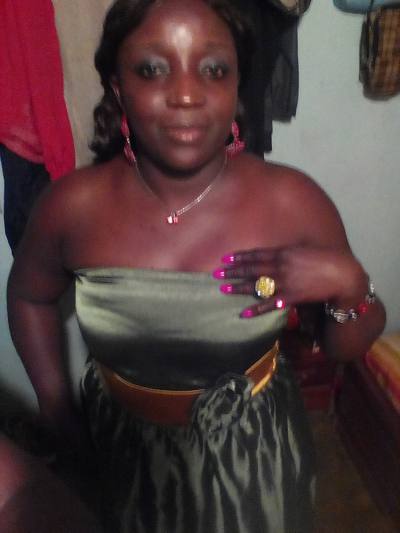 Nadine 47 ans Yaoundé Cameroun