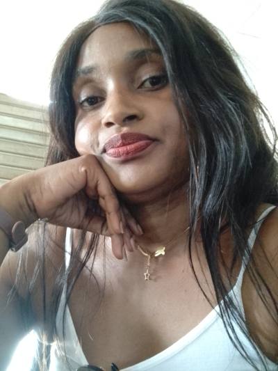 Christelle 32 ans Yaoundé  Cameroun