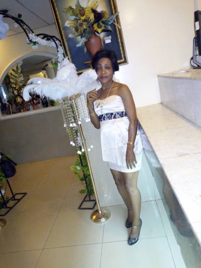Carole 44 ans Yaounde Cameroun
