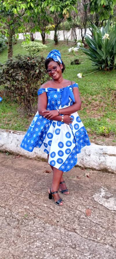 Honorine 37 years Yaoundé Cameroun