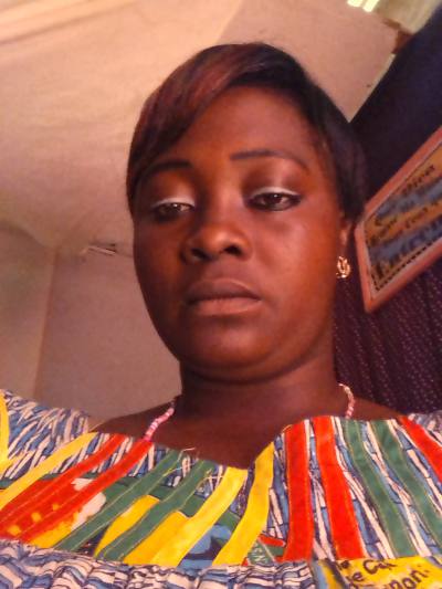 Annie 41 Jahre Yaoundé Kamerun