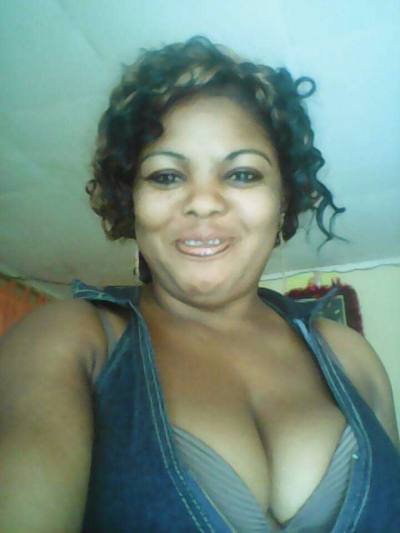 Marie 44 ans Yaoundé Cameroun