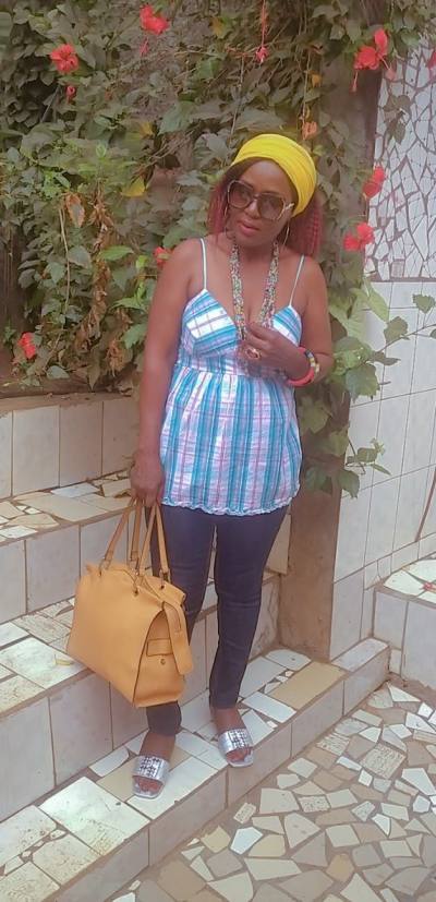 Justine 48 ans Yaoundè  Cameroun