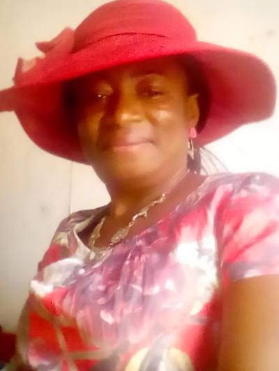 Evelyne 40 years Mbamayo  Cameroon