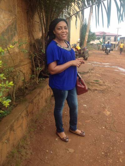 Dorothée 44 ans Yaoundé Cameroun