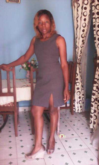 Eléonore 45 ans Douala Cameroun