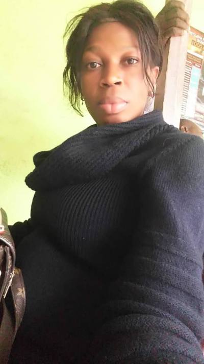 Suzie 39 years Yaoundé  Cameroun