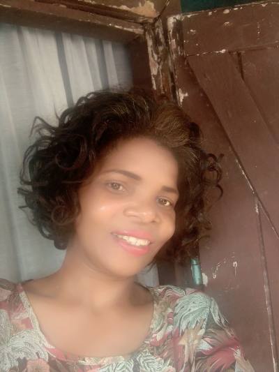 Helene 36 years Toamasina 1 Madagascar