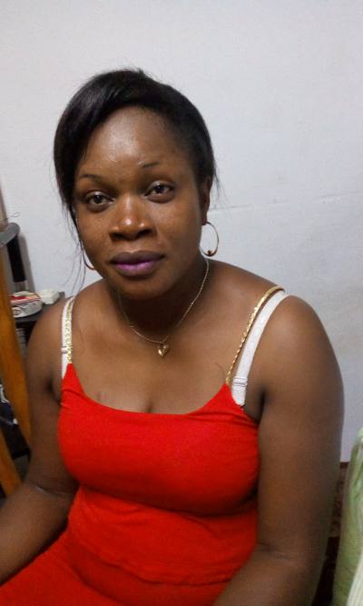 Elise 48 ans Yaoundé Cameroun