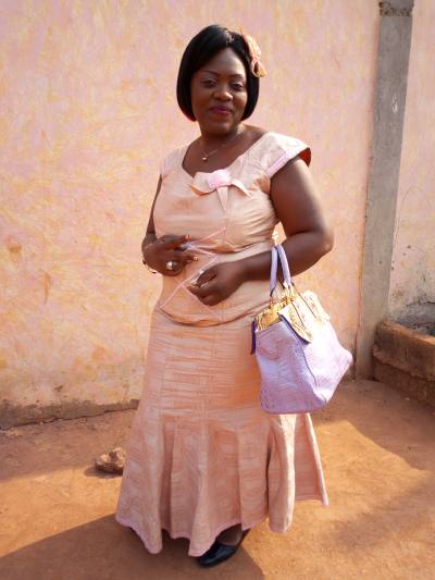 Nadine 39 years Yaoundé Cameroon