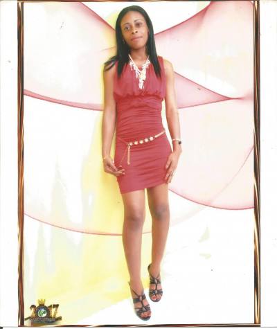 Mariane 26 ans Yaoundé Cameroun