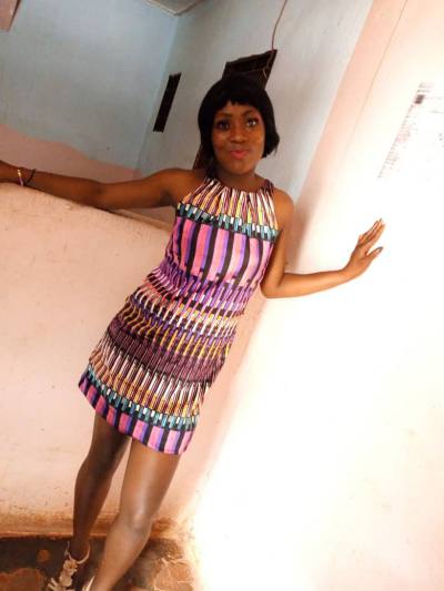 Jeanne 33 Jahre Efoulan Kamerun