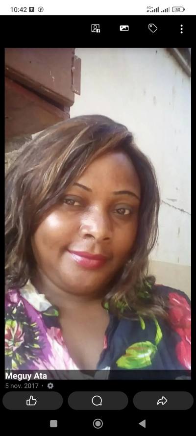 Laure 38 years Yaounde 4 Cameroon