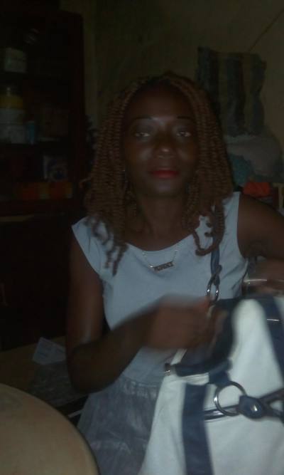 Martha 47 Jahre Pouma Kamerun