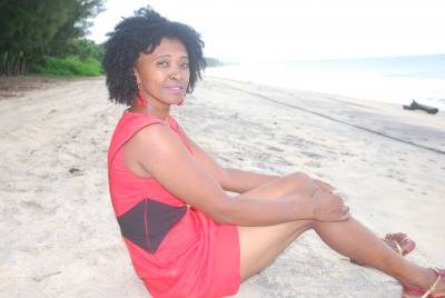 Keziana 32 years Sambava Madagascar