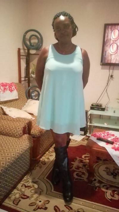Esther 41 years Bafoussam Cameroon