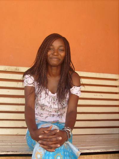 Claudia 33 ans Yaounde Cameroun