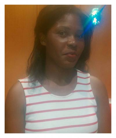 Vanessa 32 Jahre Akonolinga Kamerun