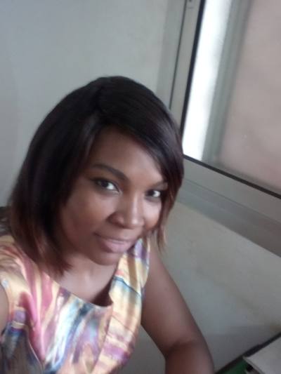 Ely 33 ans Yaounde Cameroun