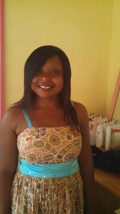 Vicky 38 Jahre Nkolafamba Kamerun