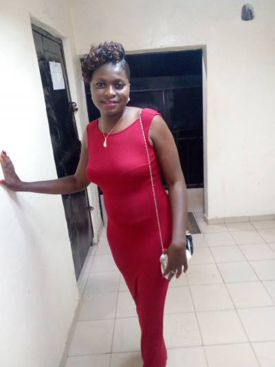 Isabelle 33 ans Yaoundé 5eme Cameroun