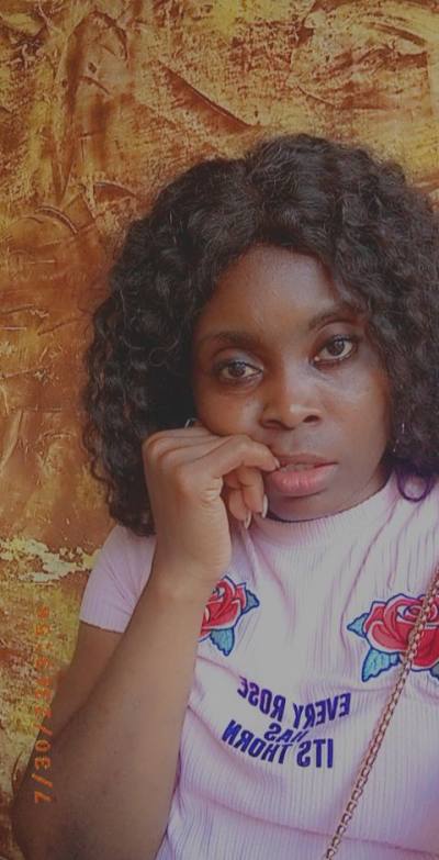 Rosine 37 ans Yaoundé Cameroun